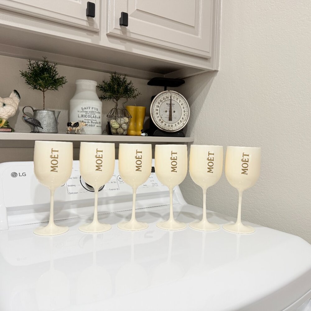 6 Vintage Moet & Chandon Ice Imperial Cream & Gold Acrylic Champagne Goblets - Picture 8 of 17